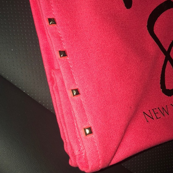 *****SOLD*****Victoria’s Secret tote bag - Picture 4 of 7